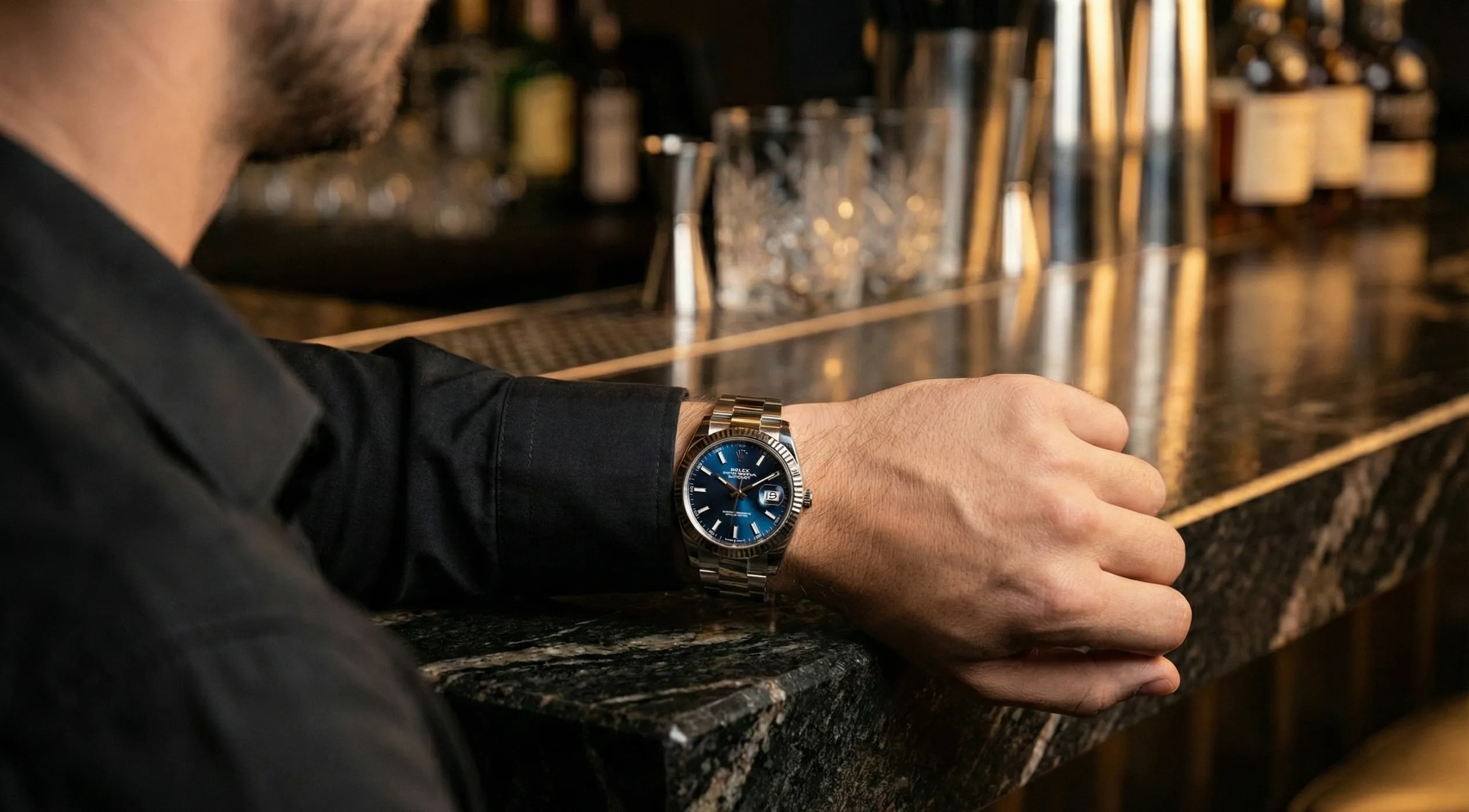 Datejust 41 om pols aan bar