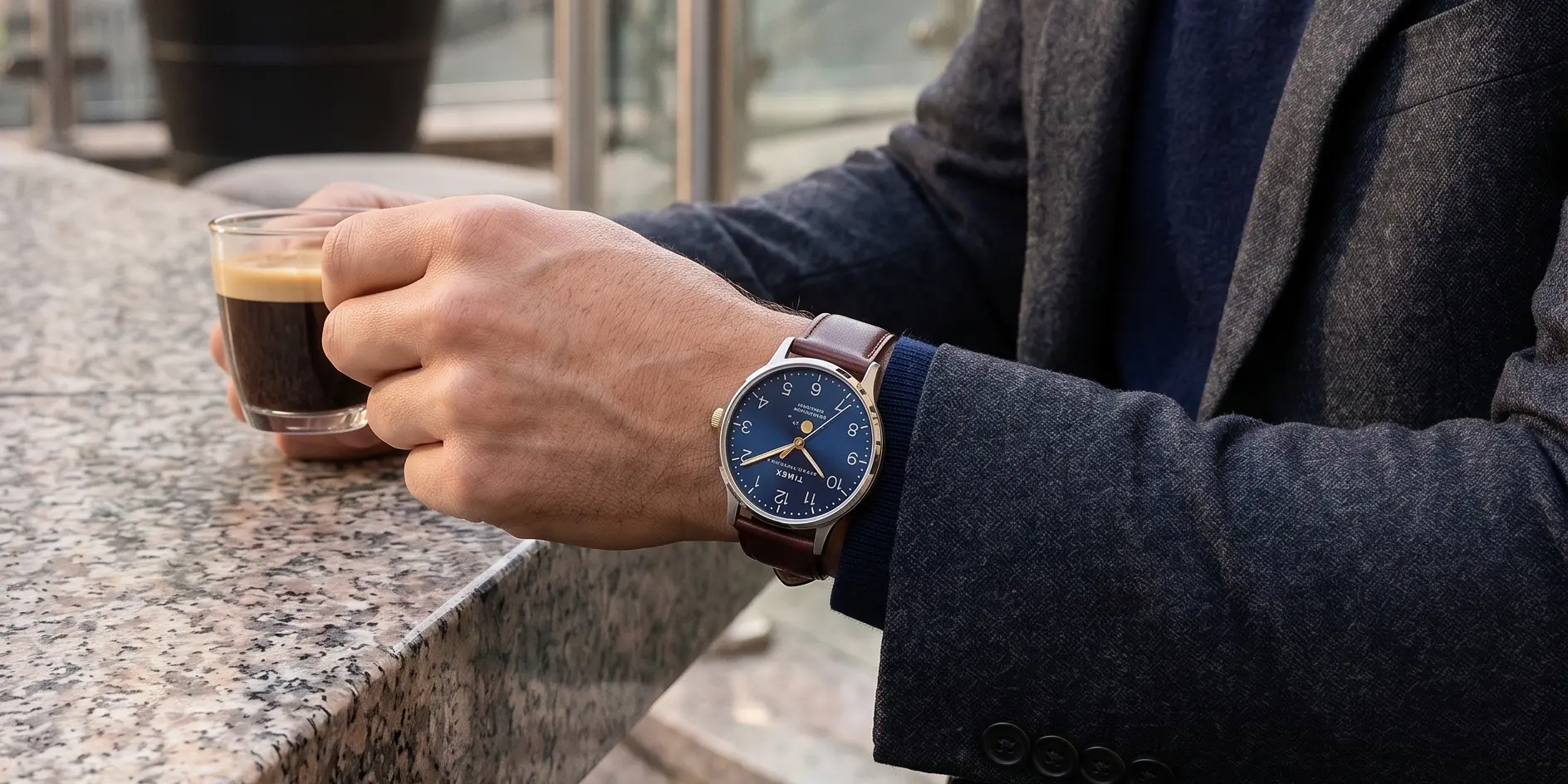 Man met Timex Waterbury